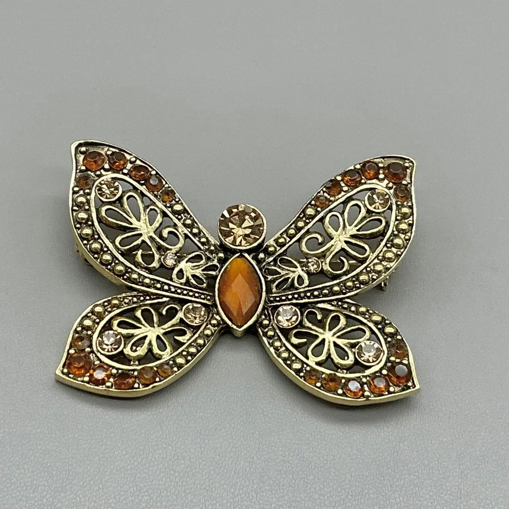 Butterfly Pin Brooch Women Amber Gold Tone Rhinestone Filigree Fashion Accessory